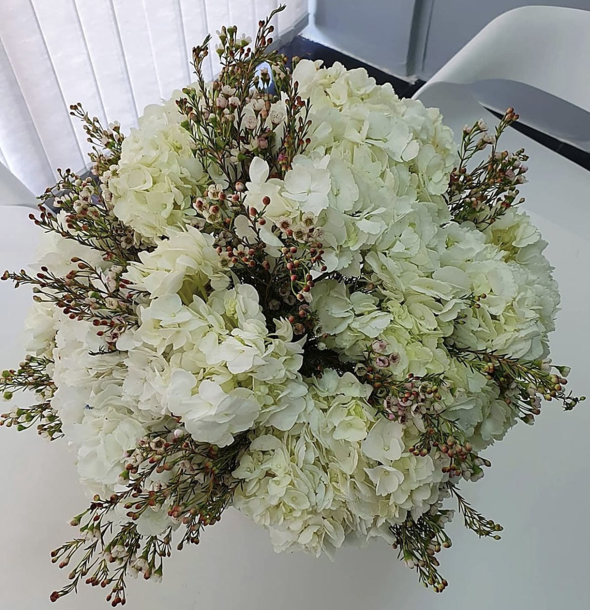 10 Hyderangea white, wax white 10 pcs with vase