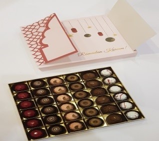 White Window Medium - Assorted Chocolate